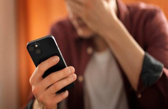Imagem de capa da matéria: Golpes digitais lideram preocupação dos brasileiros; consumidores devem desconfiar de ...