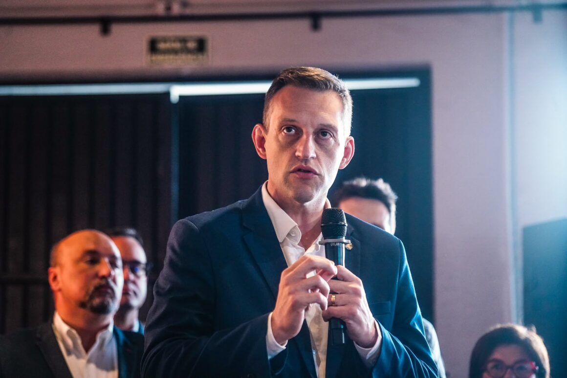 Zucco anuncia Guilherme Pasin como líder do governo na Assembleia e novos nomes do secretariado - Radio Caxias FM